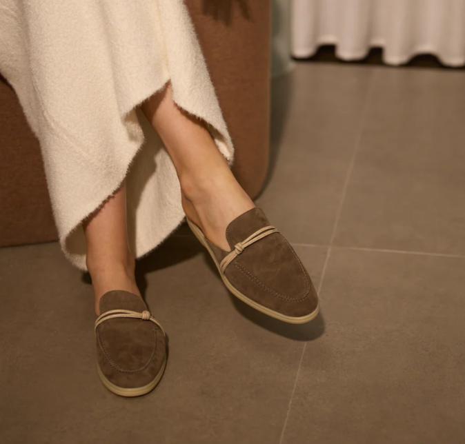 Leatherwork Designs - Mocassini in pelle scamosciata con nappa