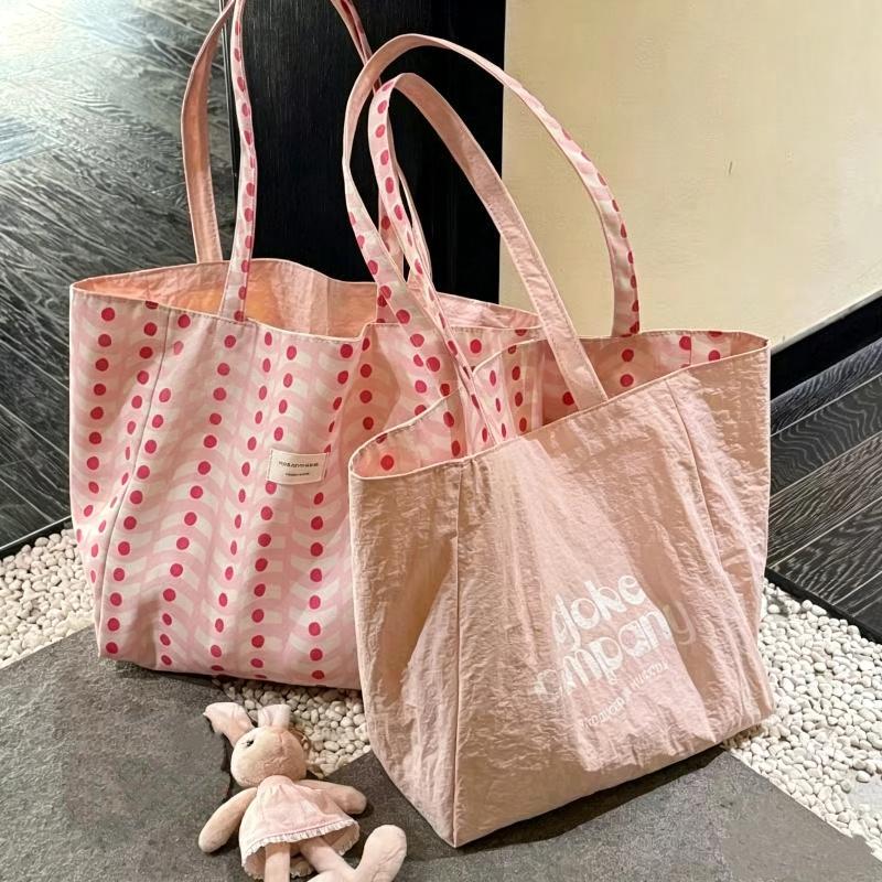 Borsa tote in tela con motivo  - Leatherwork Free Patterns recensione e prezzo