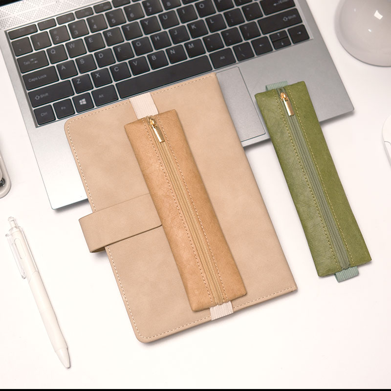Portapenne con fascia elastica - Leather Work Notepad recensione e prezzo